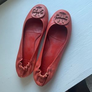 Tory Burch coral flats